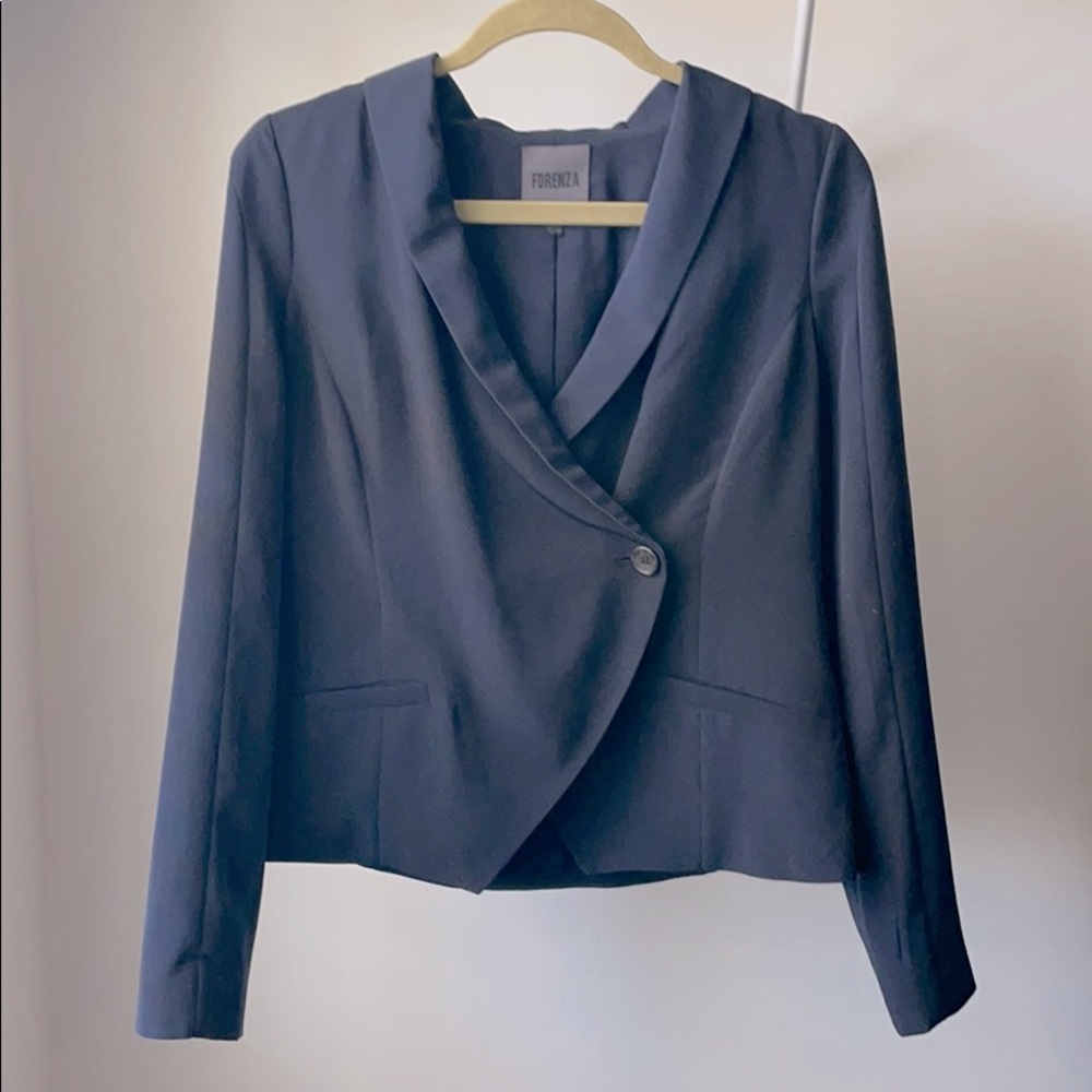 Forenza navy blazer.